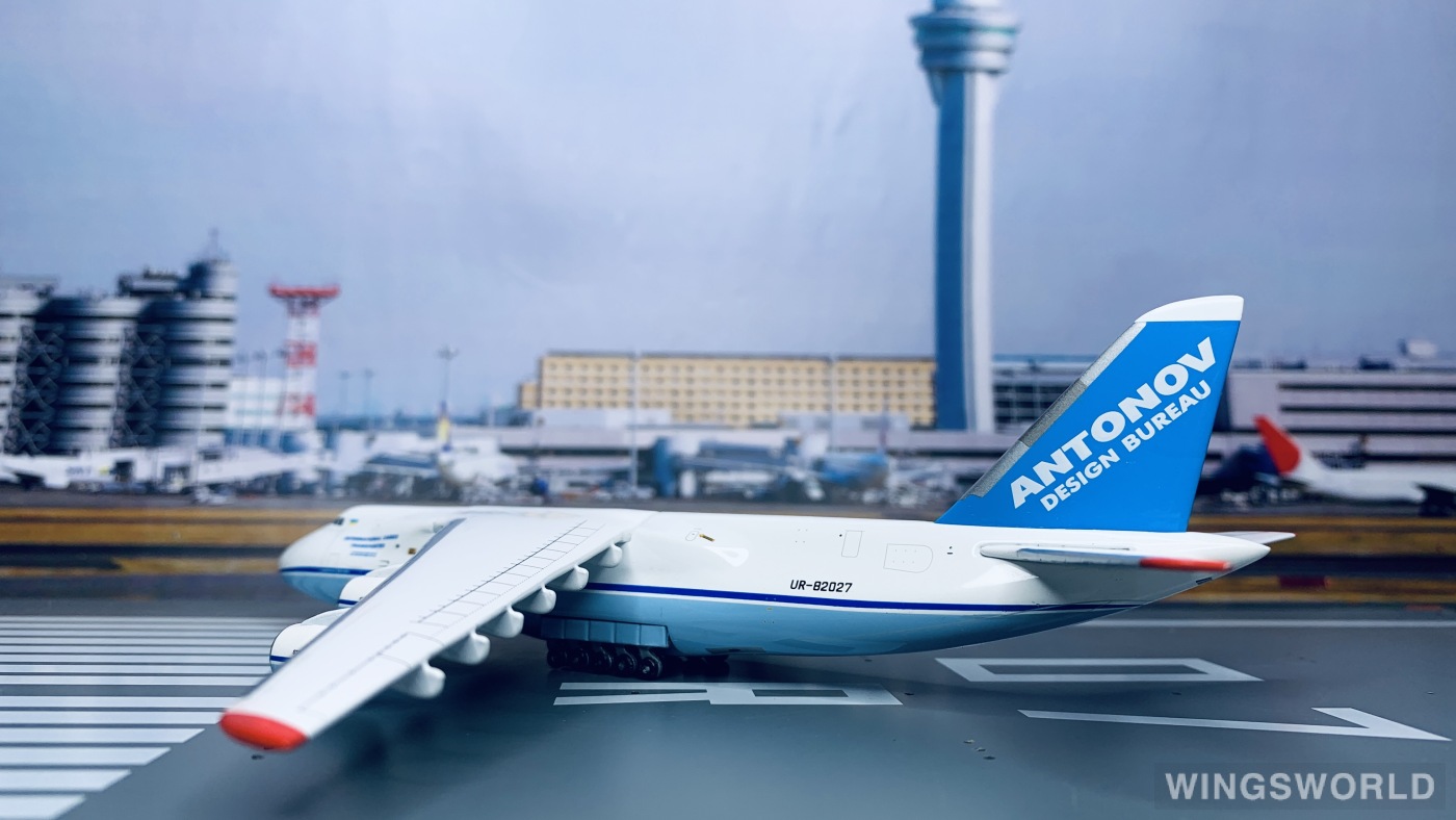 Geminijets 1:400 GJADB581 Antonov 安东诺夫 Antonov An-124 UR-82027