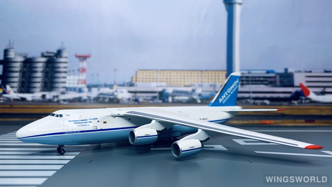 Geminijets 1:400 GJADB581 Antonov 安东诺夫 Antonov An-124 UR-82027