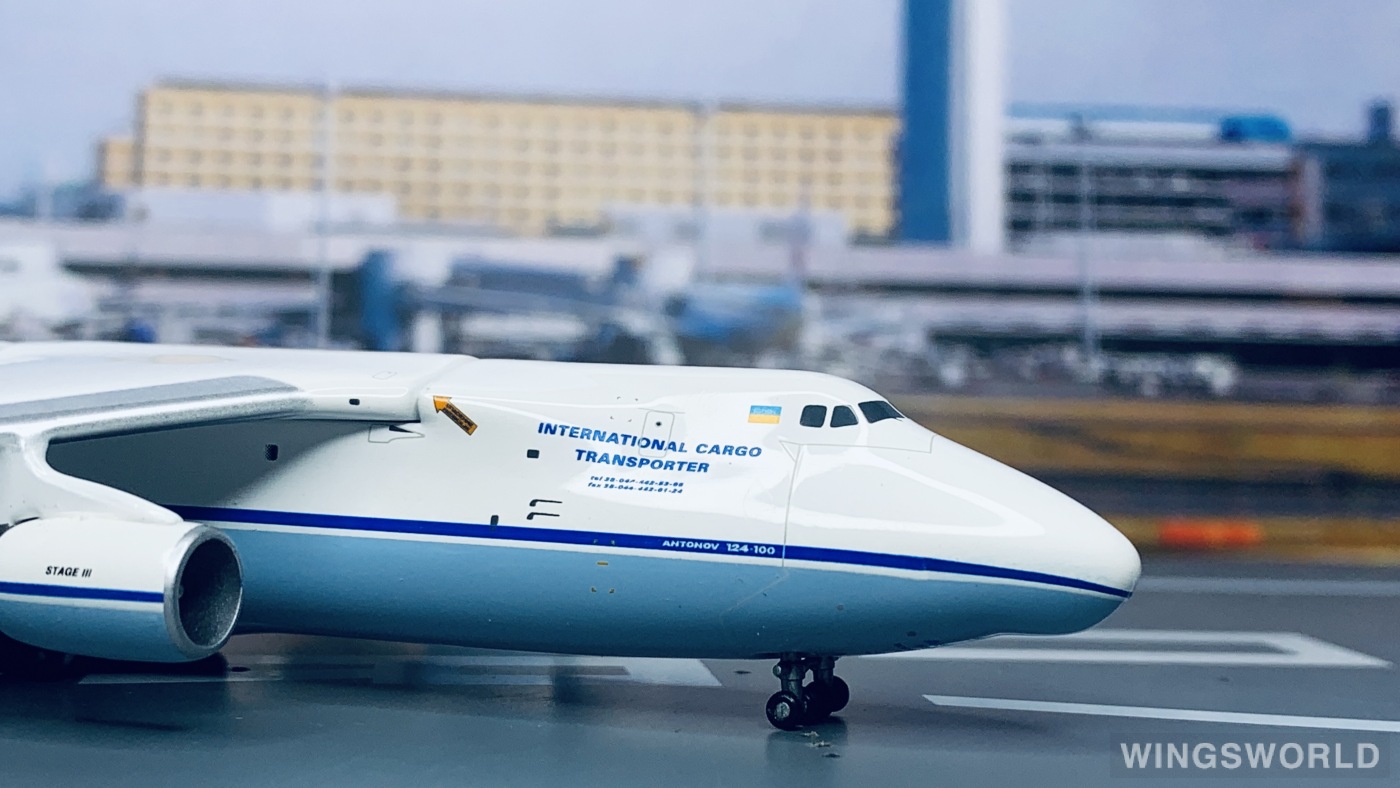 Geminijets 1:400 GJADB581 Antonov 安东诺夫 Antonov An-124 UR-82027