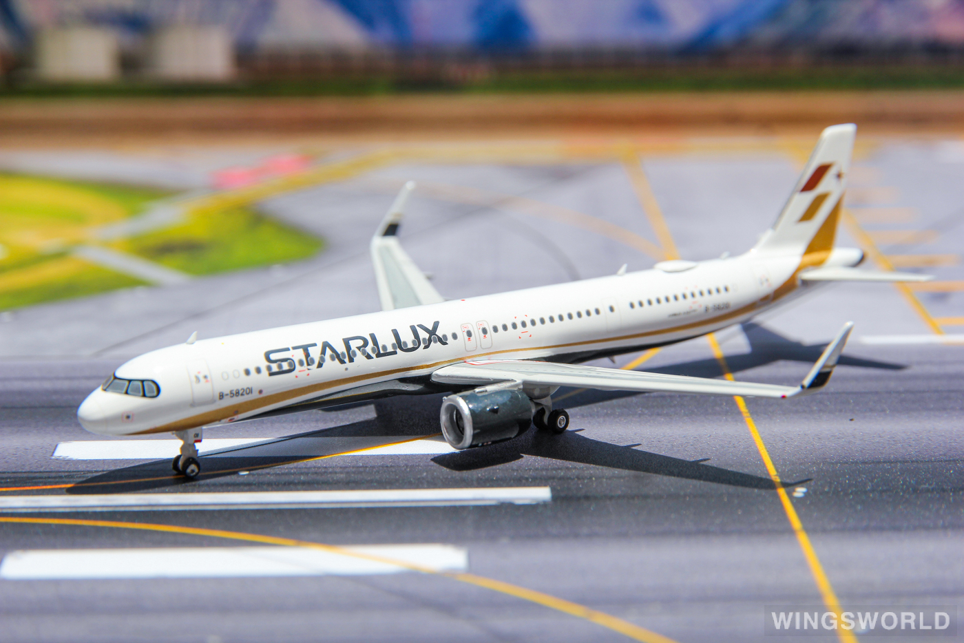 Phoenix 1:400 PH11594 Starlux Airlines 星宇航空  Airbus A321neo B-58201