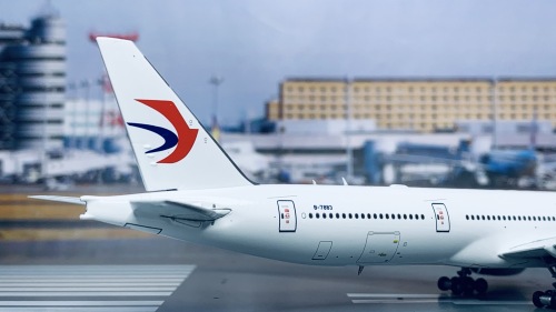 Aviation400 1:400 Boeing 777-300ER China Eastern 中国东方航空