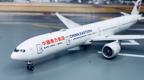 Aviation400 1:400 Boeing 777-300ER China Eastern 中国东方航空
