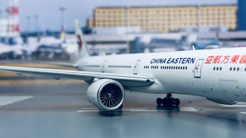 Aviation400 1:400 Boeing 777-300ER China Eastern 中国东方航空