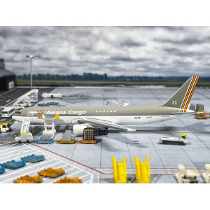 Asiana 韩亚航空 Boeing 767-300 HL7507 1990s colors. 