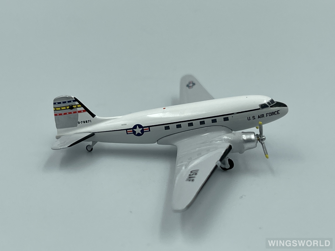 AeroClassics 1:400 ACMC002 USAF 美国空军 Douglas DC-3 0-76671