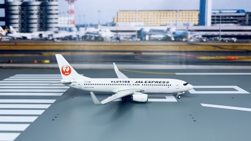 Phoenix 1:400 Boeing 737-800 Japan Airlines 日本航空PH04643 JA317J