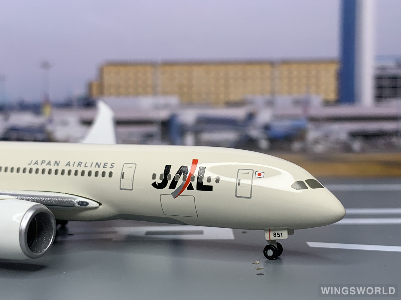 Herpa 1:400 561914 Japan Airlines 日本航空 Boeing 787-8 JA851J