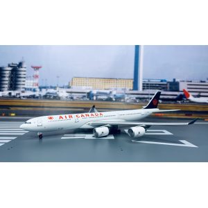Air Canada 加拿大航空 Airbus A340-500 C-GKOM 1990s colors. 55584 Dragon Models 1:400