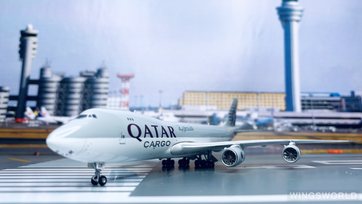 Phoenix 1:400 PH04159 Qatar 卡塔尔航空 Boeing 747-8F A7-BGB