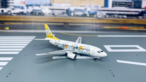 Air Do 北海道国际航空 Boeing 737-500 JA305K Bear Do 梦想号 JA305K Geminijets 1:400