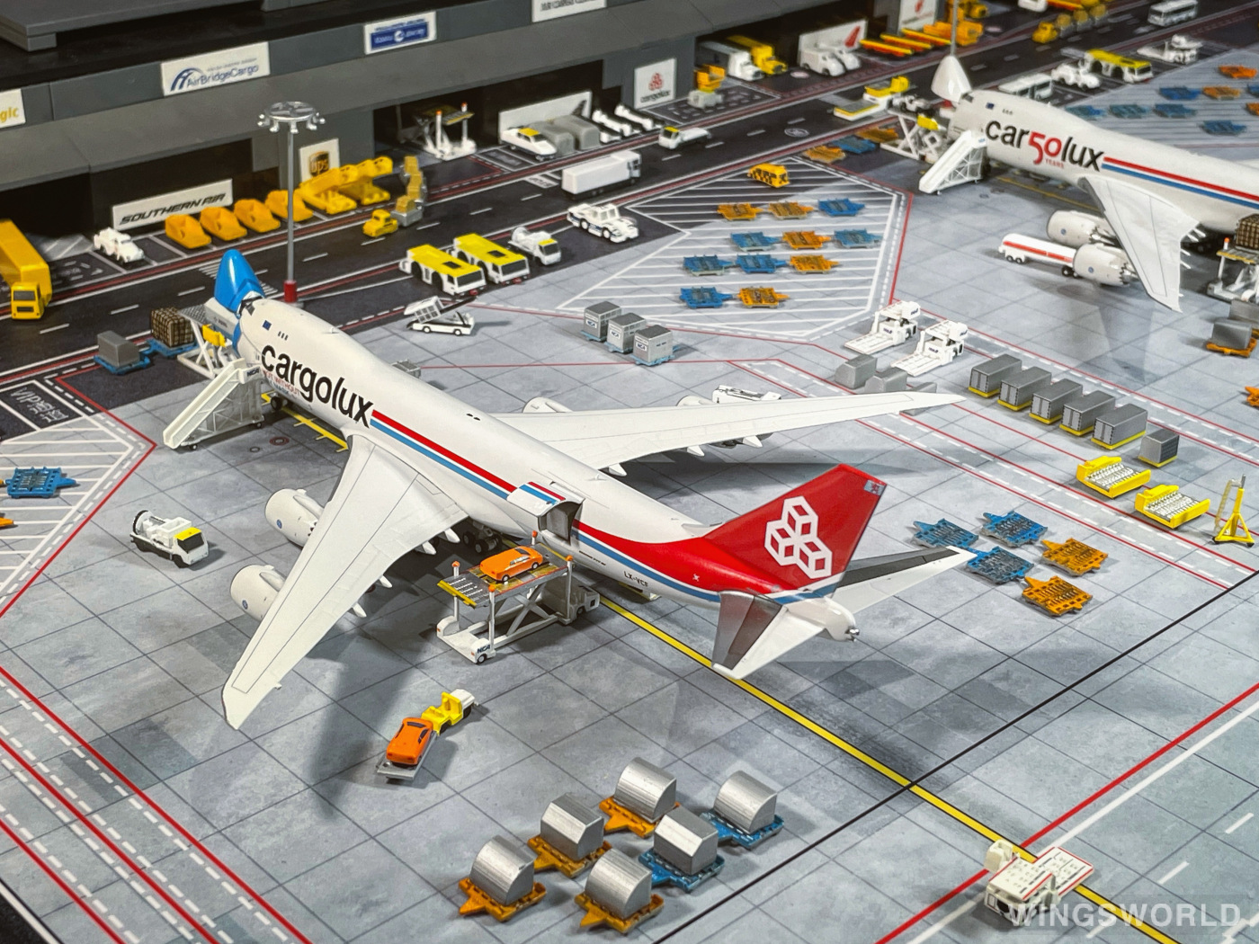 Geminijets 1:400 GJCLX1954 Cargolux 卢森堡货运航空 Boeing 747-8F LX-VCF