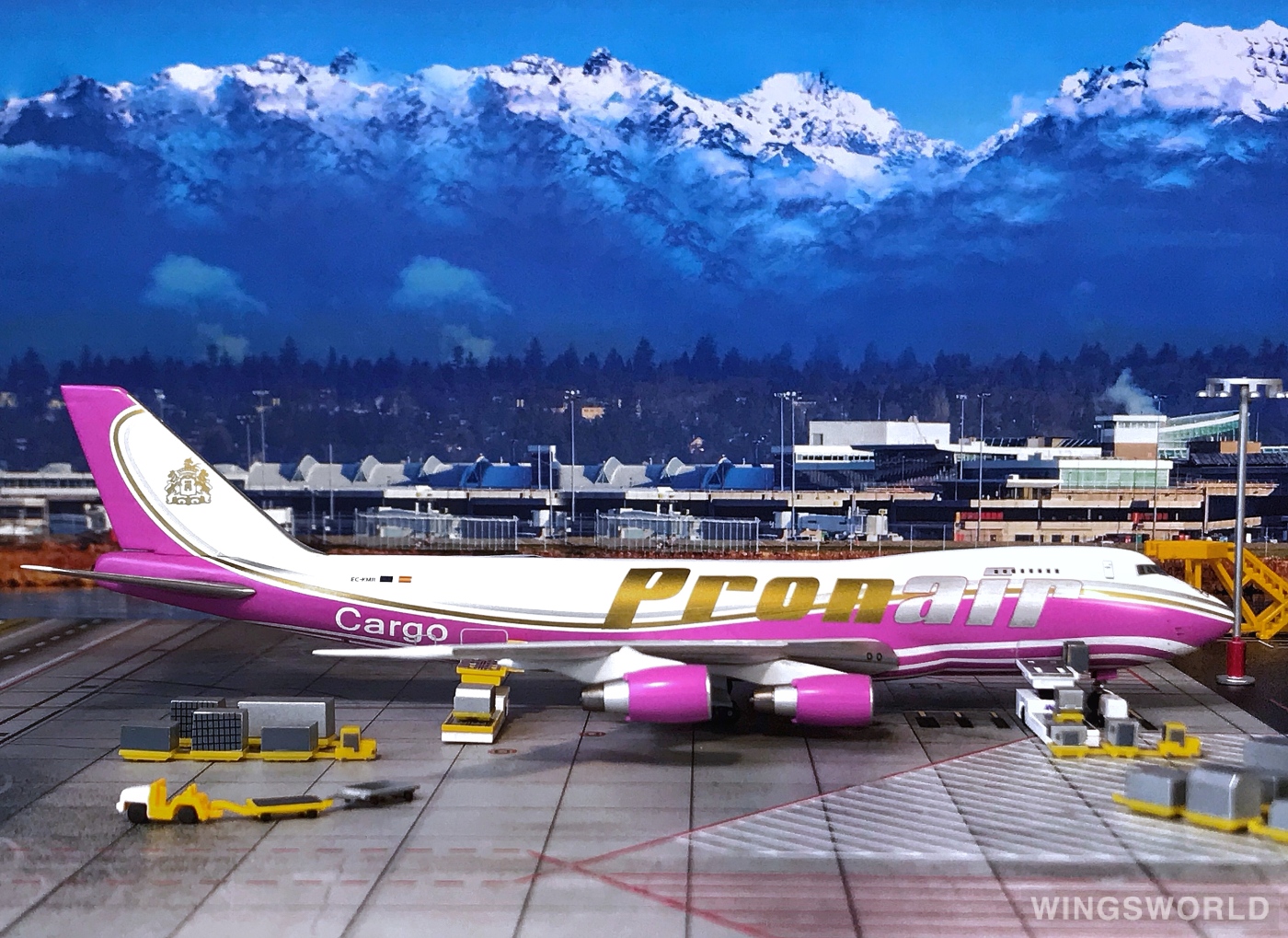 Aviation400 1:400 AV4742008 Pronair Boeing 747-200 EC-KMR