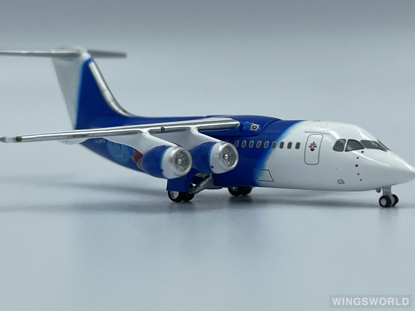 Jet-X 1:400 JX384 Titan Airways 泰坦航空 BAe 146 G-ZAPK