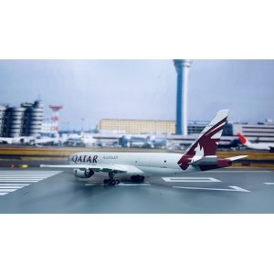 Qatar 卡塔尔航空 Boeing 777F A7-BFA  PH10440 Phoenix 1:400