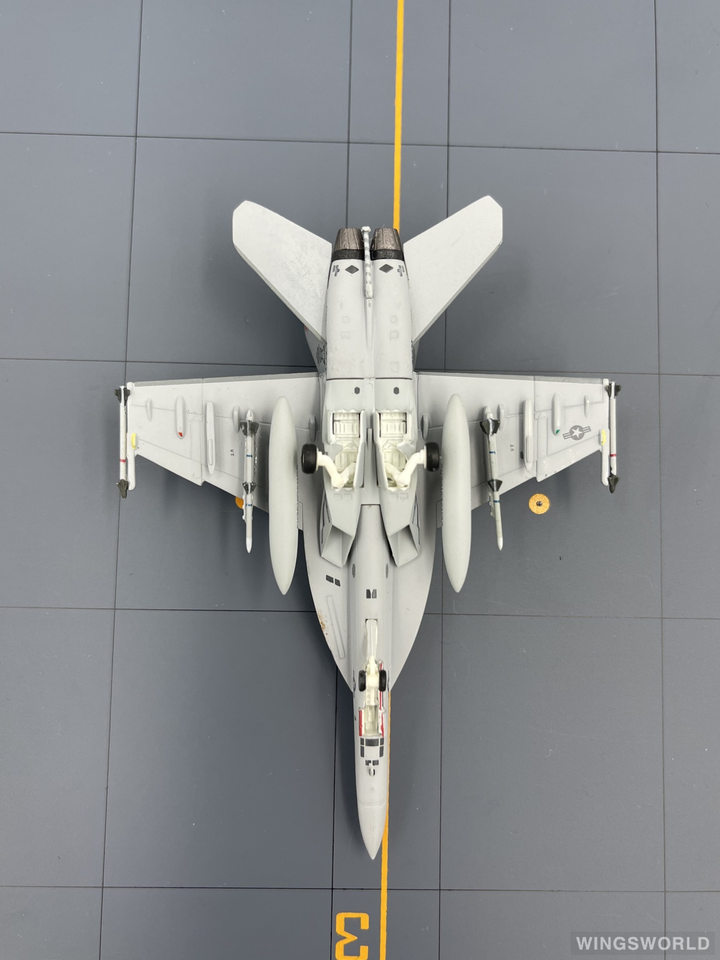 Hogan 1:200 HG6306 U.S. Navy 美国海军 McDonnell Douglas F/A-18 166655
