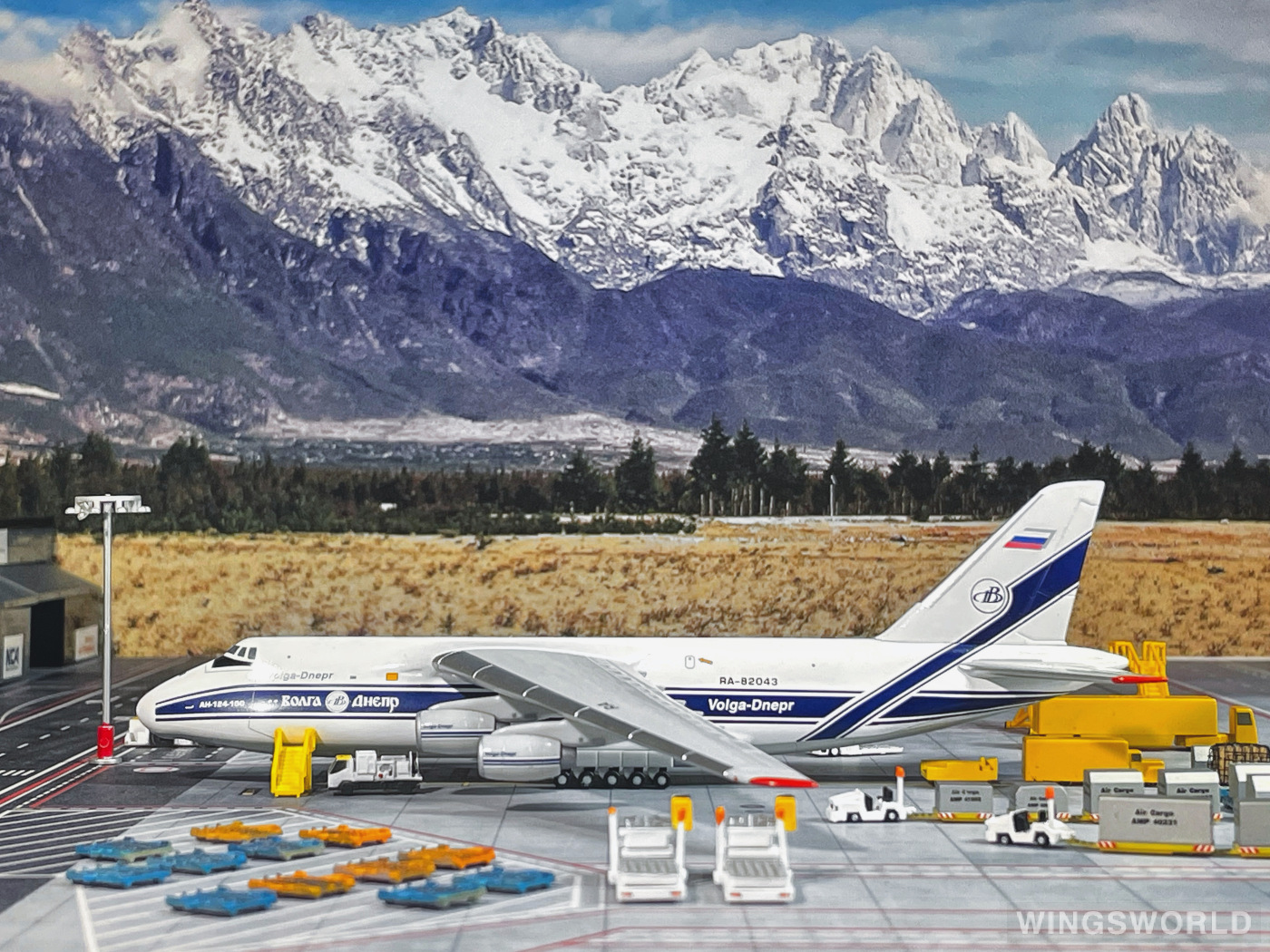 Herpa 1:400 561419 Volga-Dnepr 伏尔加-第聂伯航空 Antonov An-124 RA-82043