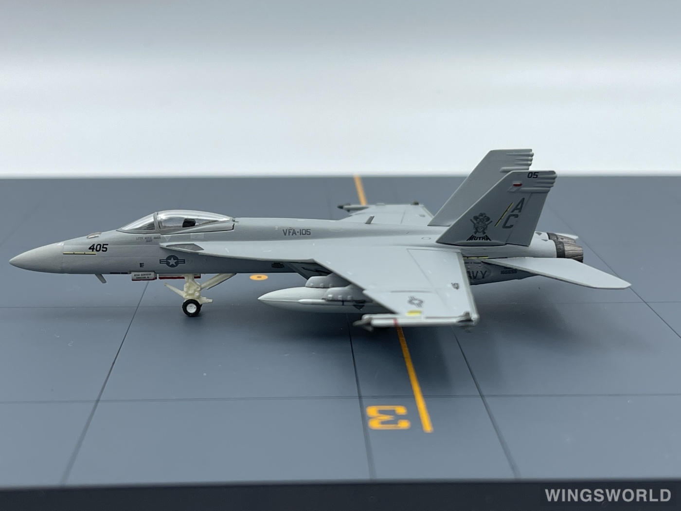 Hogan 1:200 HG6306 U.S. Navy 美国海军 McDonnell Douglas F/A-18 166655