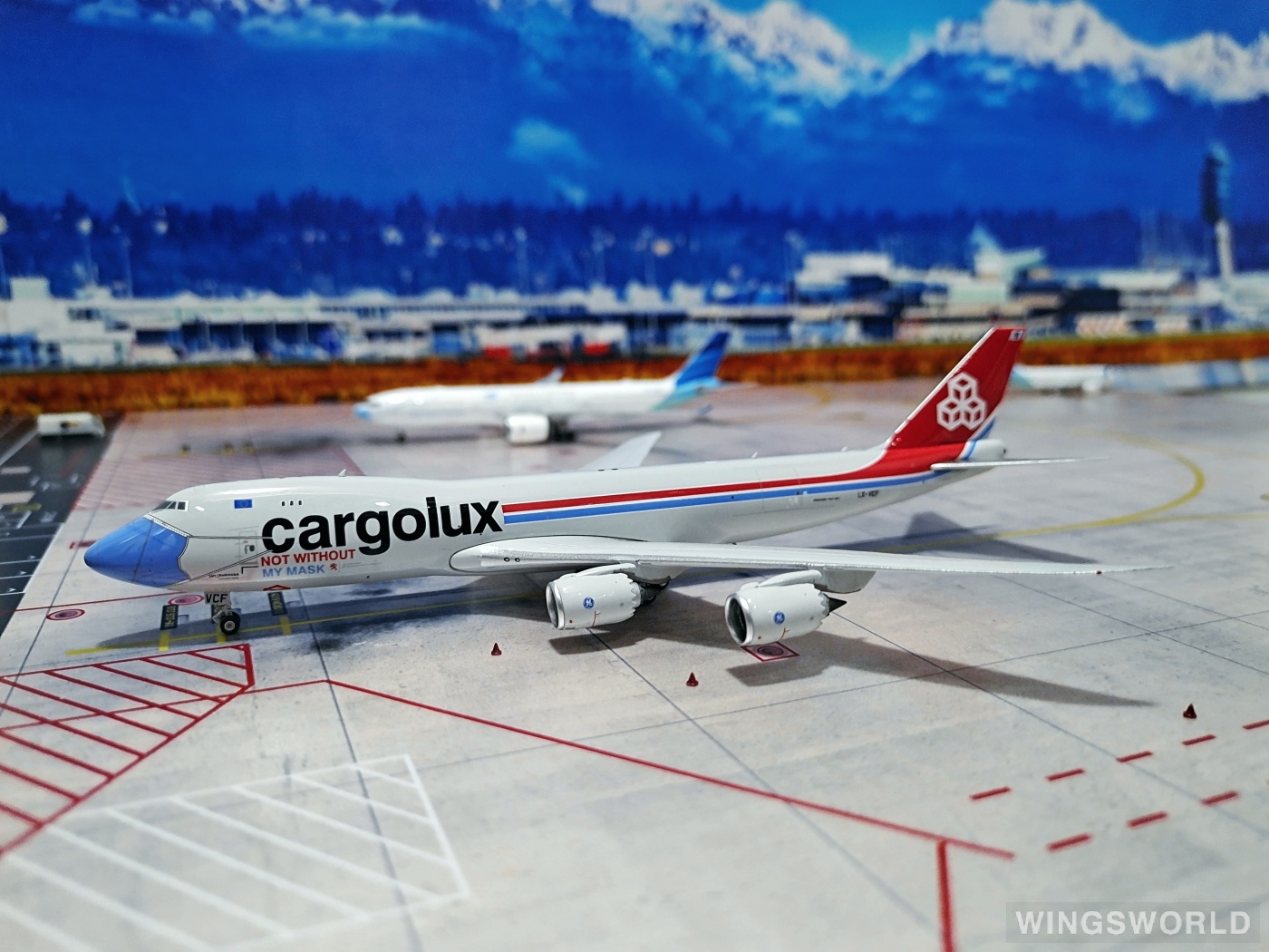 Phoenix 1:400 PH11638 Cargolux 卢森堡货运航空 Boeing 747-8F LX-VCF