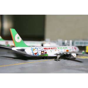 EVA Air 长荣航空 Airbus A330-200 B-16311 Hello Kitty 音乐机 PH04005 Phoenix 1:400