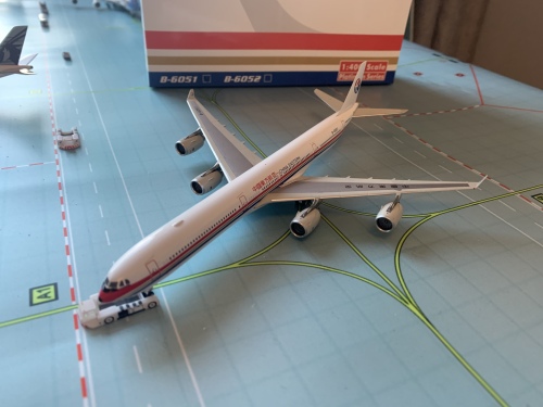 China Eastern 中国东方航空 Airbus A340-600 B-6051 PH10463A Phoenix 1:400