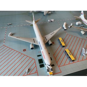 China Eastern 中国东方航空 Boeing 777-300 B-2001  XX4376 JC Wings 1:400