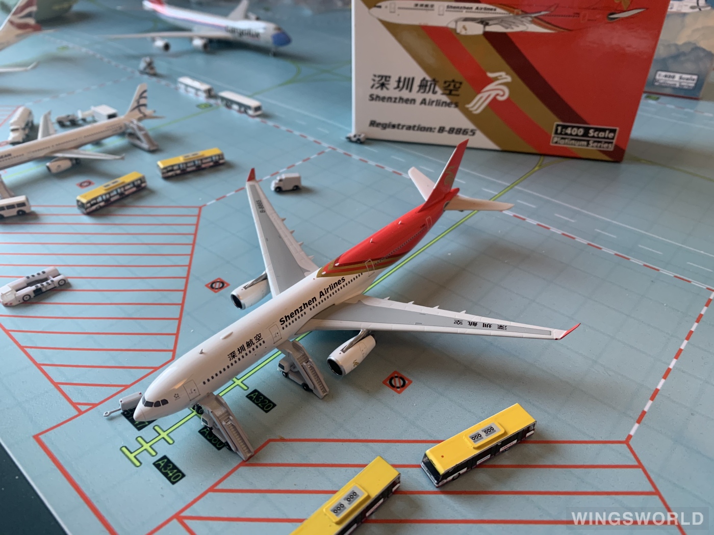 Phoenix 1:400 PH11409 Shenzhen Airlines 深圳航空 Airbus A330-300 B-8865
