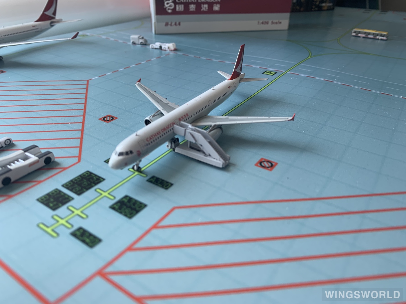 Phoenix 1:400 PH04295 Cathay Dragon 国泰港龙航空 Airbus A321 B-HTG
