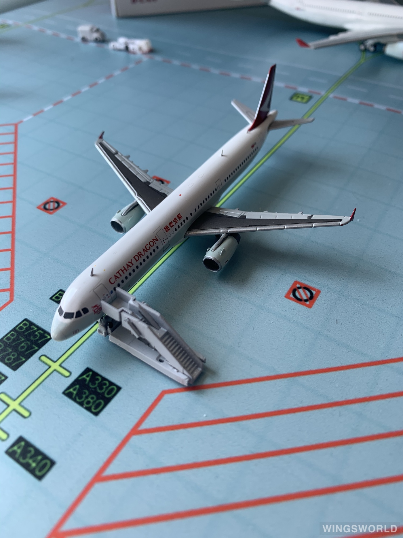 JC Wings 1:400 BBOX4007 Cathay Dragon 国泰港龙航空 Airbus A321 B-HTF