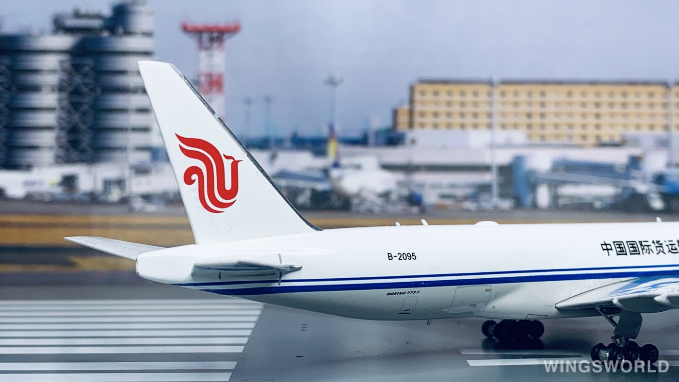 Phoenix 1:400 PH10879 Air China Cargo 中国国际货运航空 Boeing 777F B-2095