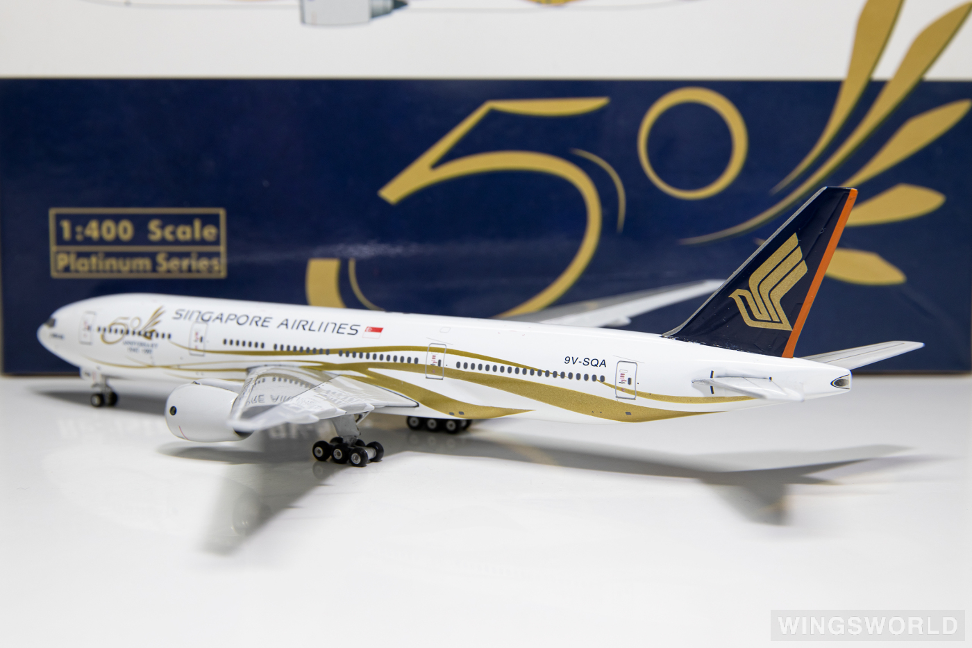 Phoenix 1:400 PH10321 Singapore Airlines 新加坡航空 Boeing 777-200 9V-SQA