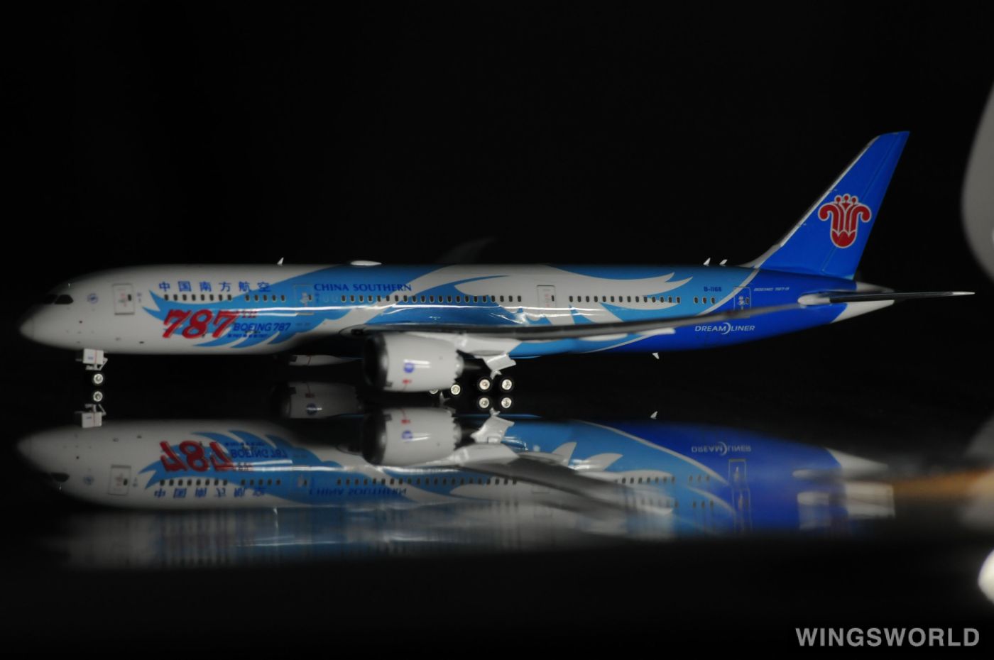 Phoenix 1:400 PH11510 China Southern 中国南方航空 Boeing 787-9 B-1168