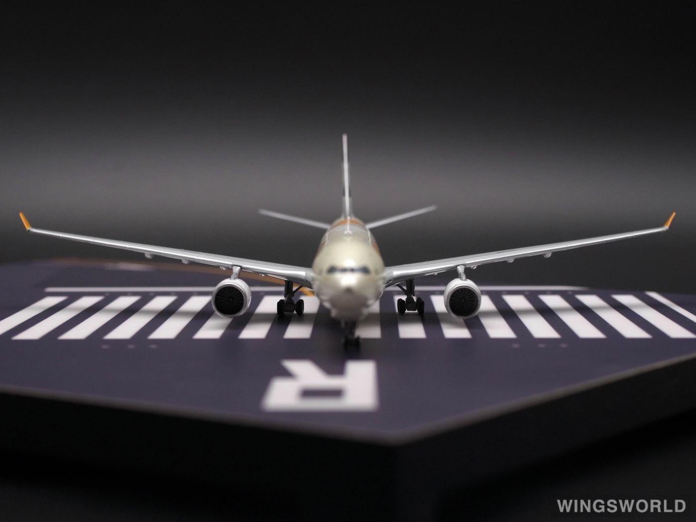 JC Wings 1:400 XX4103 Etihad Airways 阿提哈德航空 Airbus A330-200 A6-DCE