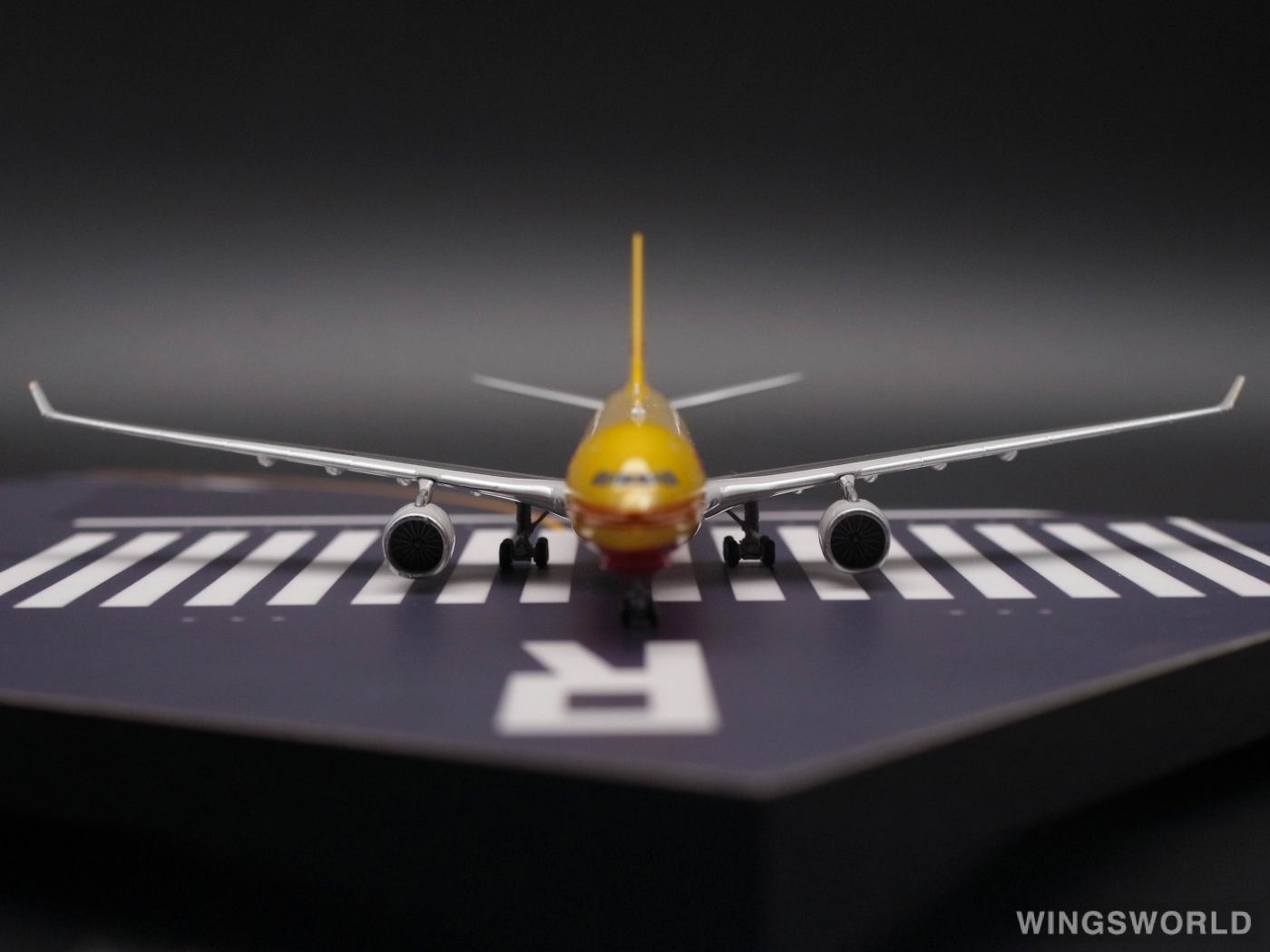 JC Wings 1:400 LH4124 DHL 敦豪 Airbus A330-200 D-ALMA