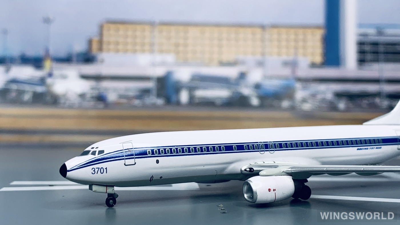 Dragon Models 1:400 55355-1 ROCAF 中国台湾空军 Boeing 737-800 3701