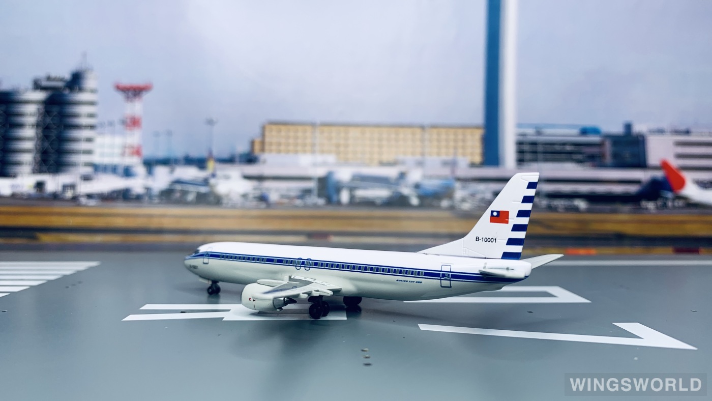 Dragon Models 1:400 55355-2 ROCAF 中国台湾空军 Boeing 737-400 B-10001