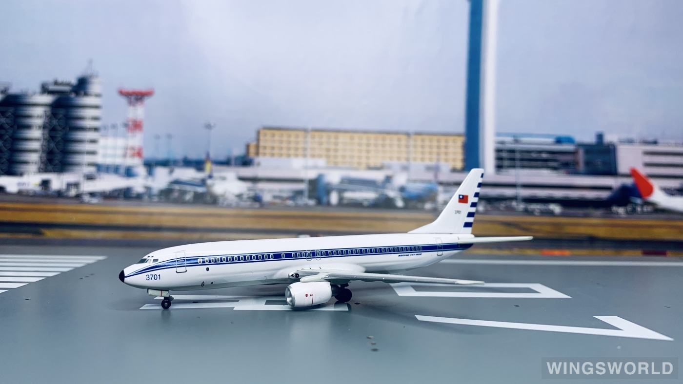 Dragon Models 1:400 55355-1 ROCAF 中国台湾空军 Boeing 737-800 3701