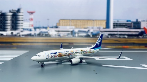 Phoenix 1:400 Boeing 737-800 ANA 全日空PH04121 JA85AN FLOWER JET