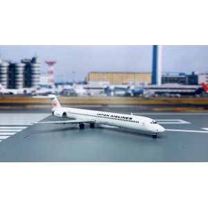 Japan Airlines 日本航空 McDonnell Douglas MD-90 JA8070  XX4941 JC Wings 1:400