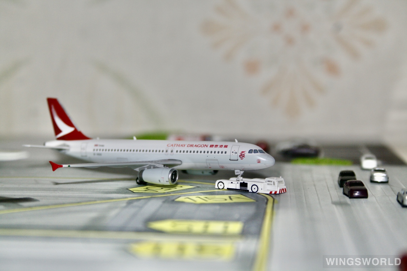 Phoenix 1:400 PH04098 Cathay Dragon 国泰港龙航空 Airbus A320 B-HSO