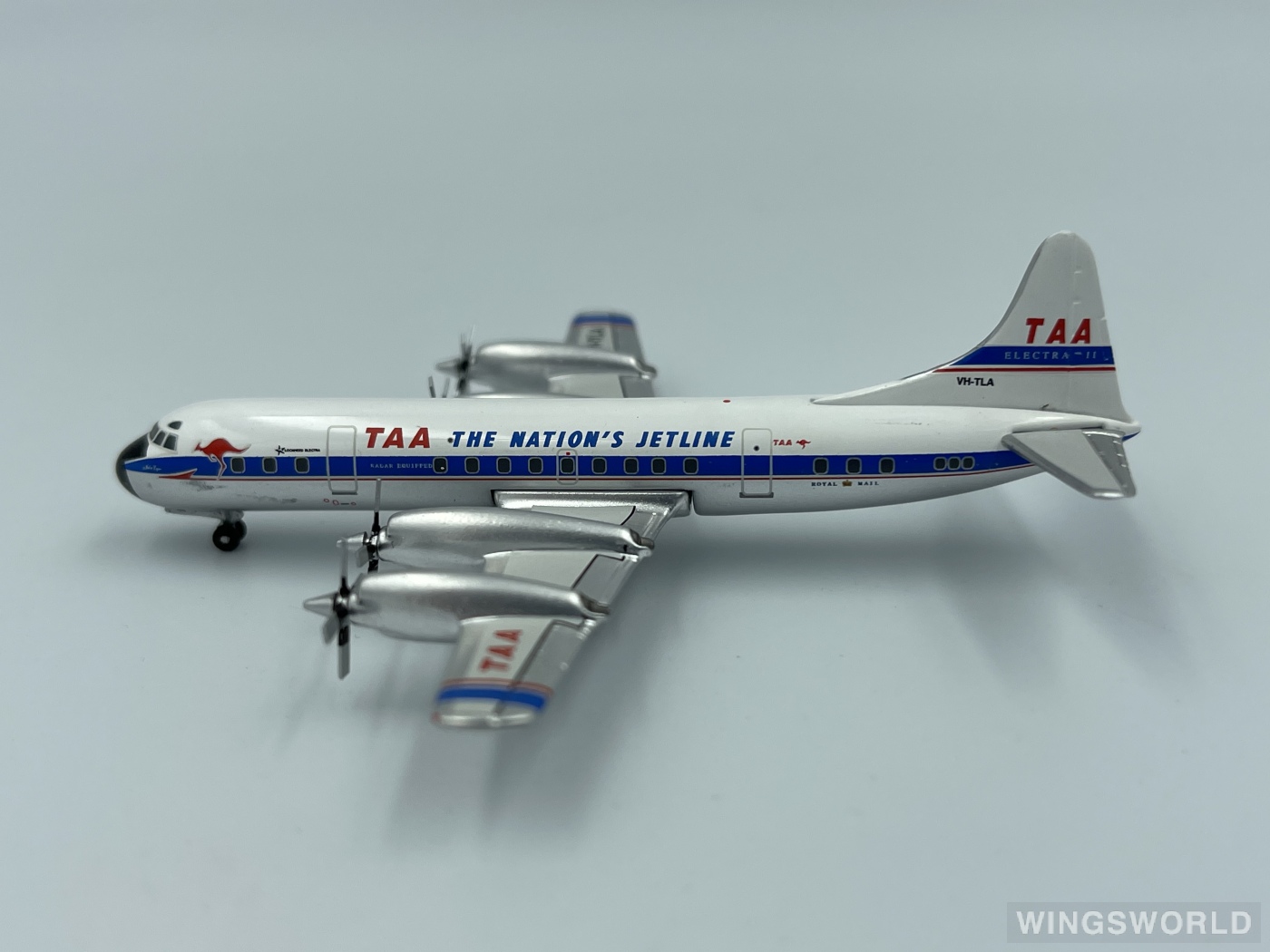 AeroClassics 1:400 ACVHTLA Trans Australia Airlines Lockheed L-188 Electra VH-TLA