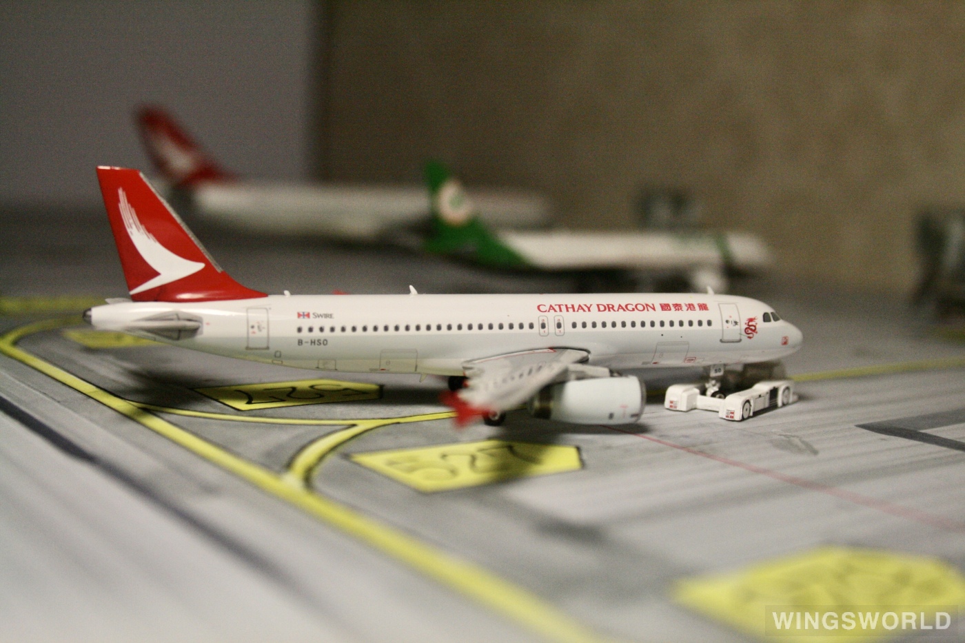 Phoenix 1:400 PH04098 Cathay Dragon 国泰港龙航空 Airbus A320 B-HSO