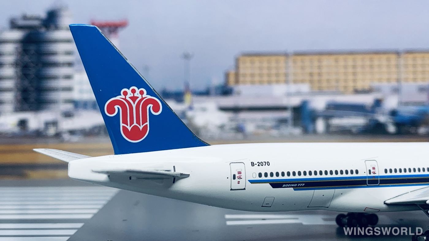 Phoenix 1:400 PH10565 China Southern 中国南方航空 Boeing 777-200 B-2070