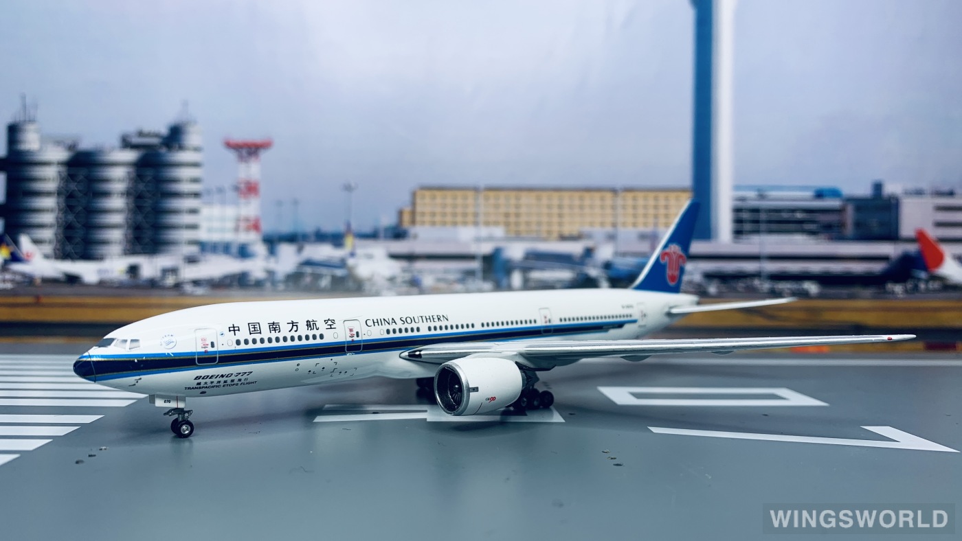 Phoenix 1:400 PH10565 China Southern 中国南方航空 Boeing 777-200 B-2070