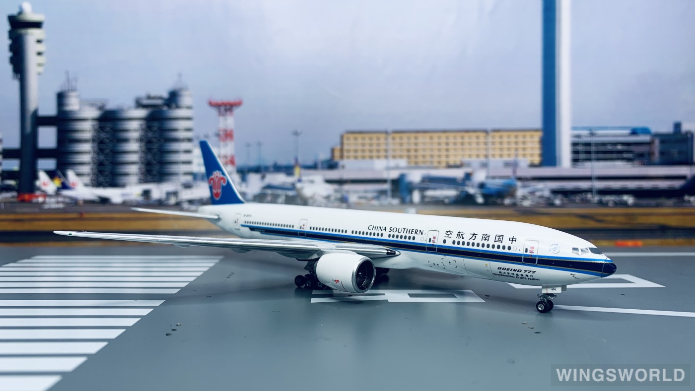 Phoenix 1:400 PH10565 China Southern 中国南方航空 Boeing 777-200 B-2070