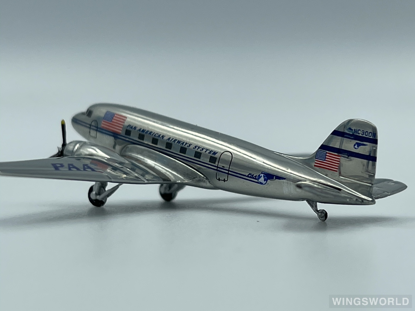 AeroClassics 1:400 PAAMCNC30011 Pan Am 泛美航空 Douglas DC-3 NC30011