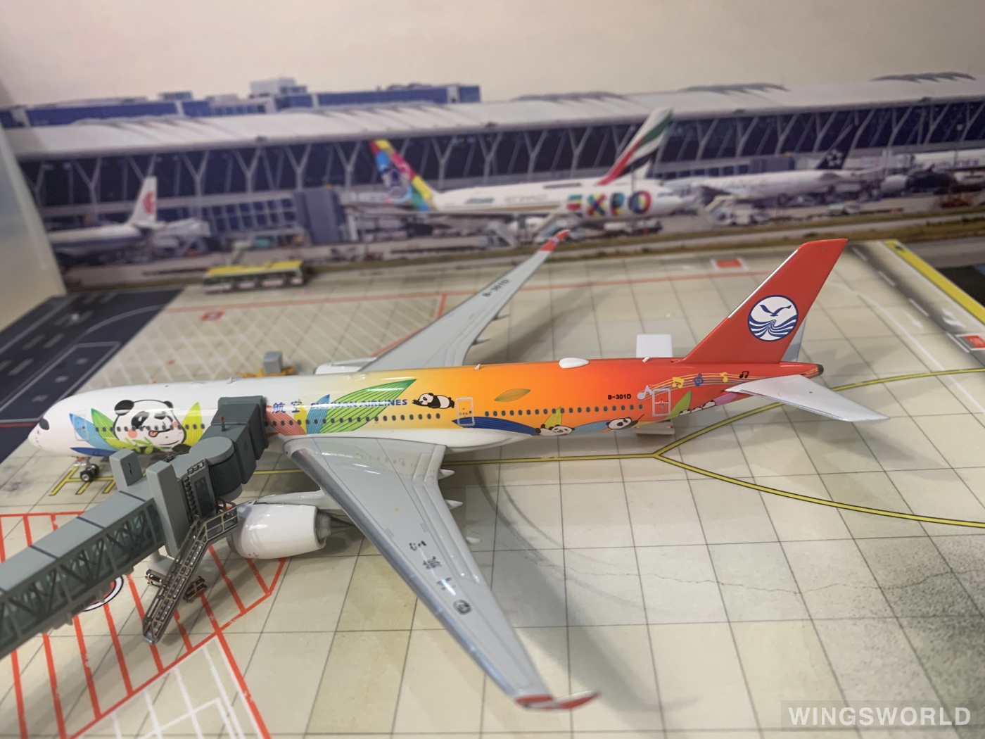 Phoenix 1:400 PH11418A Sichuan Airlines 四川航空 Airbus A350-900 B-301D