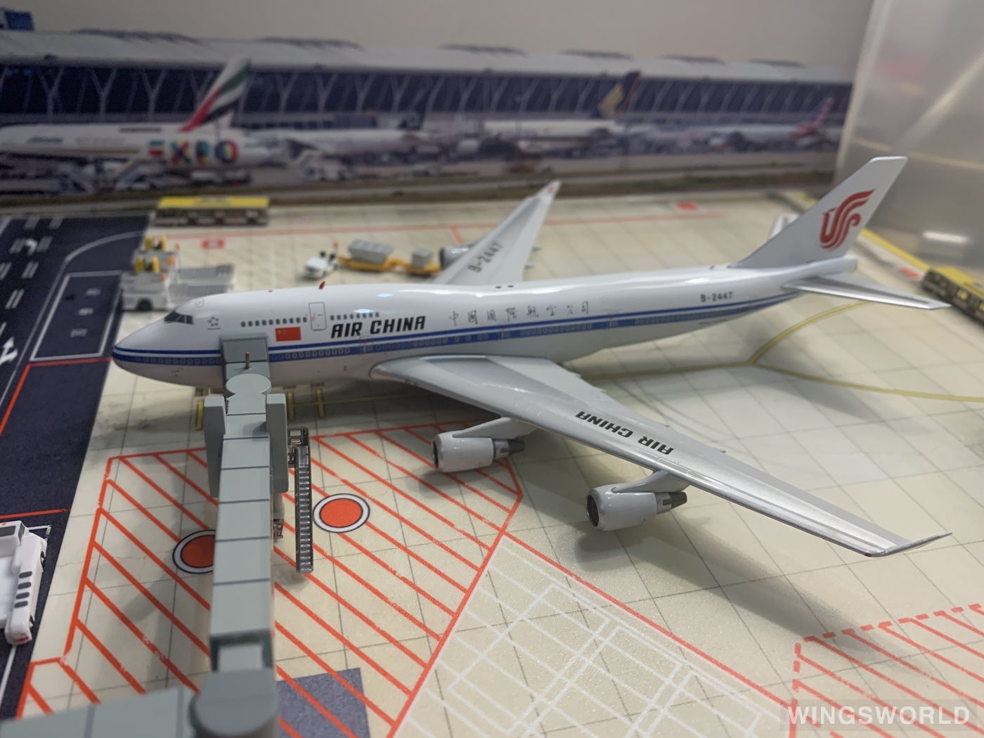 Phoenix 1:400 PH11477 Air China 中国国际航空 Boeing 747-400 B-2447