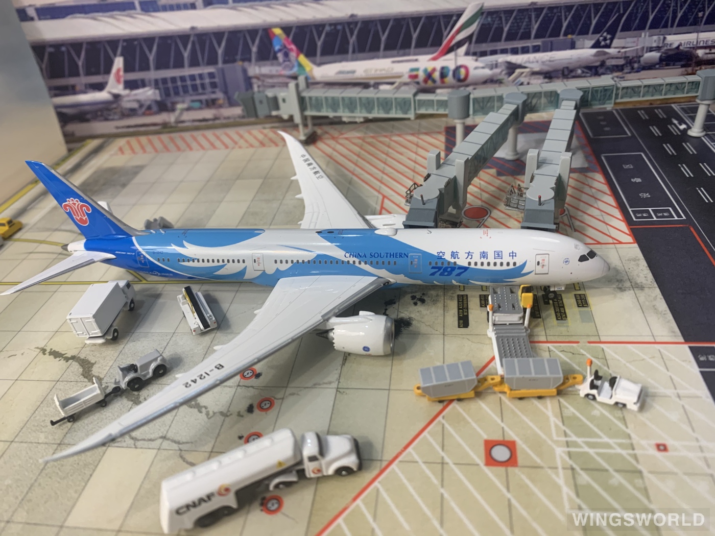 Phoenix 1:400 PH11467 China Southern 中国南方航空 Boeing 787-9 B-1242