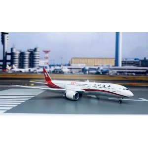 Shanghai Airlines 上海航空 Boeing 787-9 B-1111 上海航空第100架，官方版模型 PH4B1111 Phoenix 1:400
