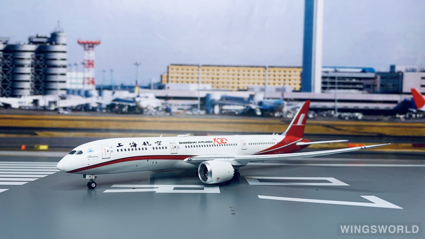 Phoenix 1:400 PH4B1111 Shanghai Airlines 上海航空 Boeing 787-9 B-1111